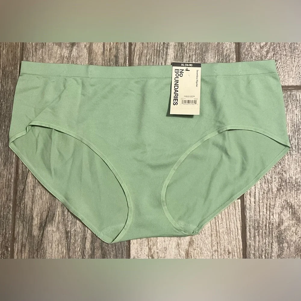 New Nobo, No Boundaries Seamless Hipster Panties Size XL or XXL Topiary Green
